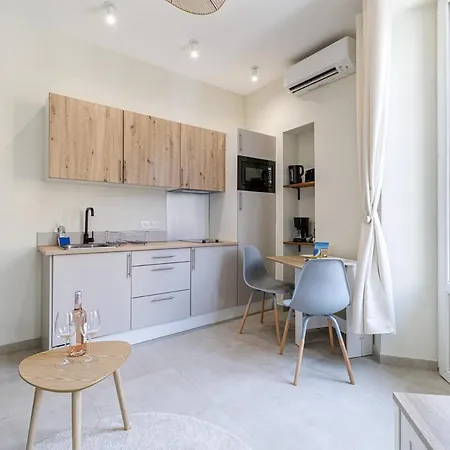 Apartman T2 Situe Au Centre-ville De *