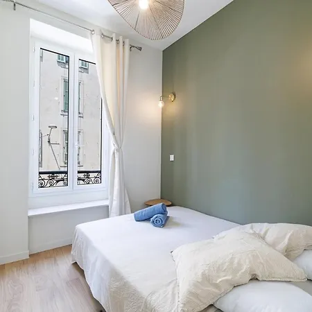 T2 Situe Au Centre-ville De 尼斯